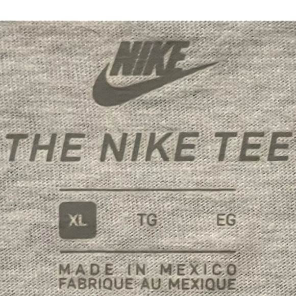 Men’s The Nike Tee Red White & Blue Color Blocking T-Shirt Adult X-Large - Picture 4 of 6